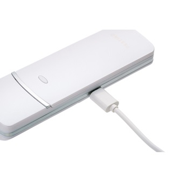 FESTINO（フェスティノ）　充電式フェイシャルハンディミスト　ホワイト